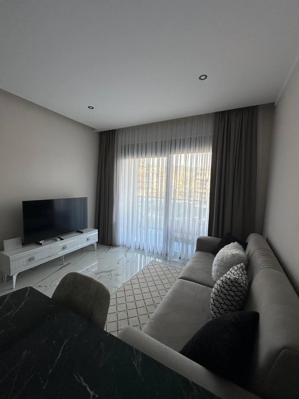 Leilighet Cosy Flat, 150m To The Sea *